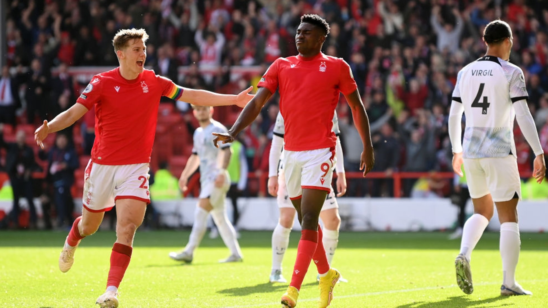 他用一系列 他用一系列